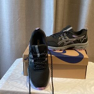 ASICS Women's Black and Lavender Running  Sneakers, NITB, size 8.